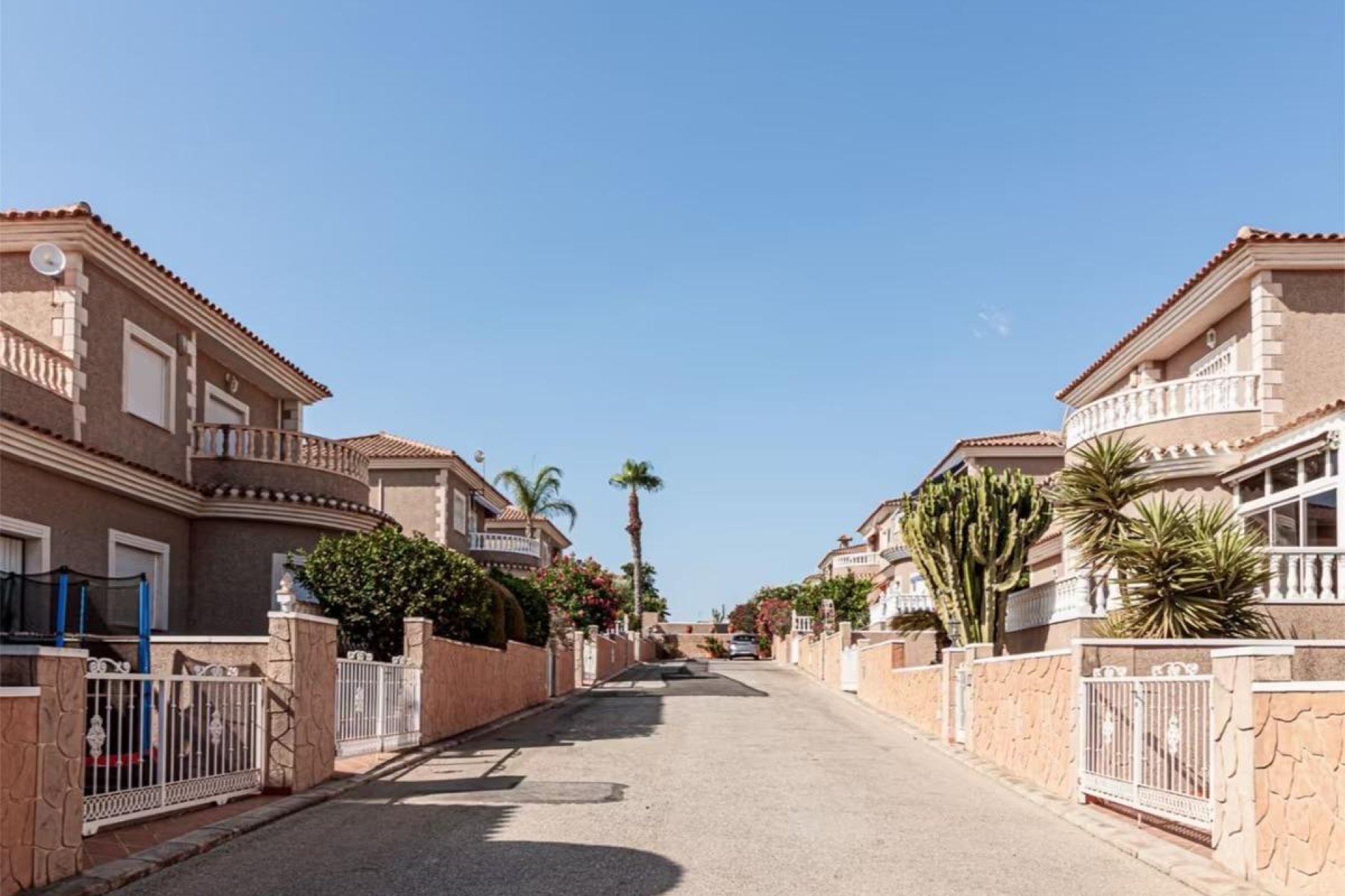 Segunda mano - Villa -
Torrevieja - Los Balcones - Los Altos del Edén