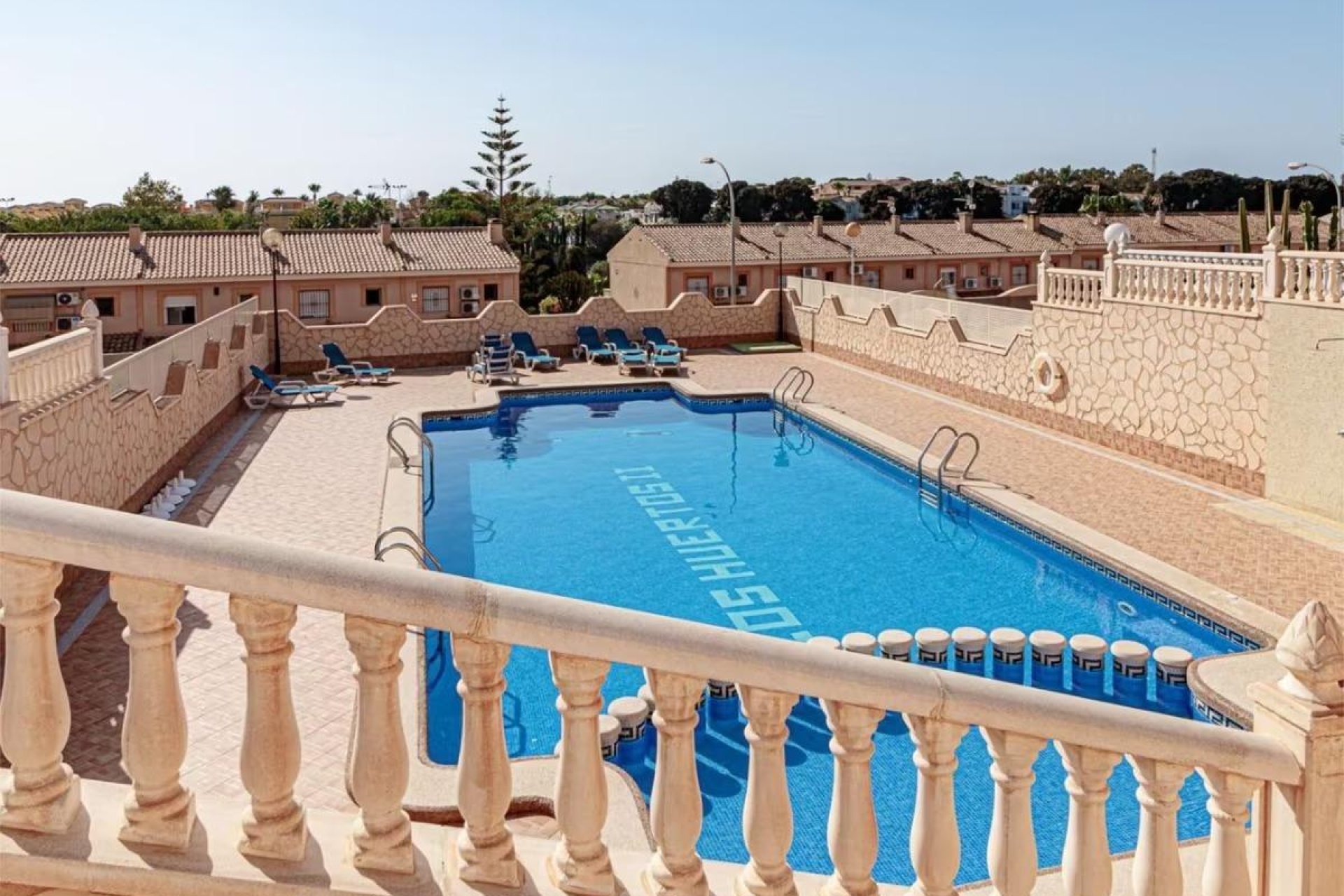 Segunda mano - Villa -
Torrevieja - Los Balcones - Los Altos del Edén