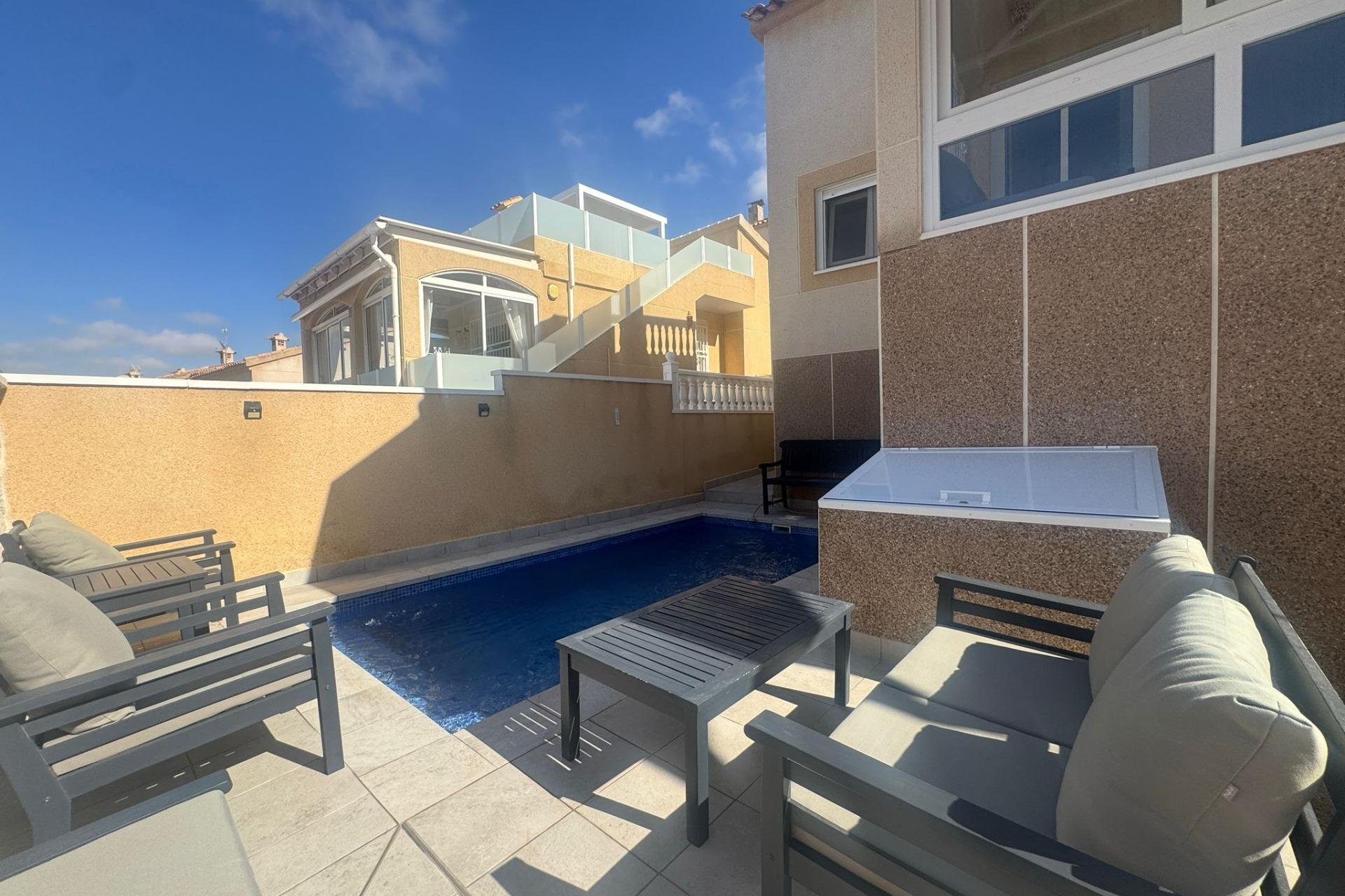 Segunda mano - Villa -
Torrevieja - Los Balcones - Los Altos del Edén
