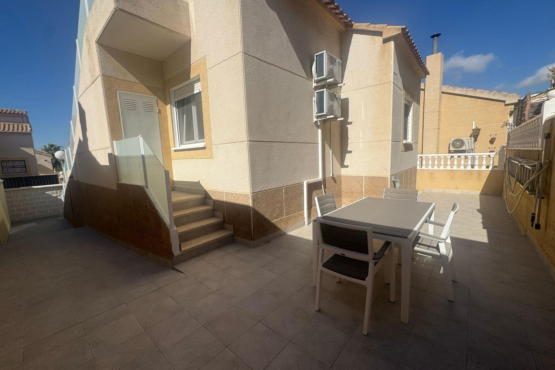 Segunda mano - Villa -
Torrevieja - Los Balcones - Los Altos del Edén