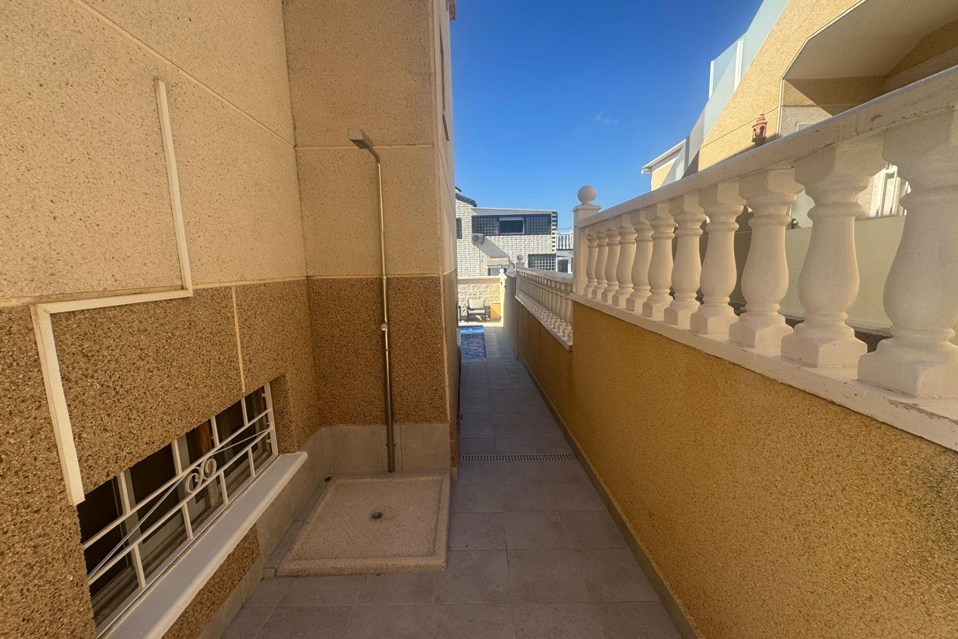 Segunda mano - Villa -
Torrevieja - Los Balcones - Los Altos del Edén