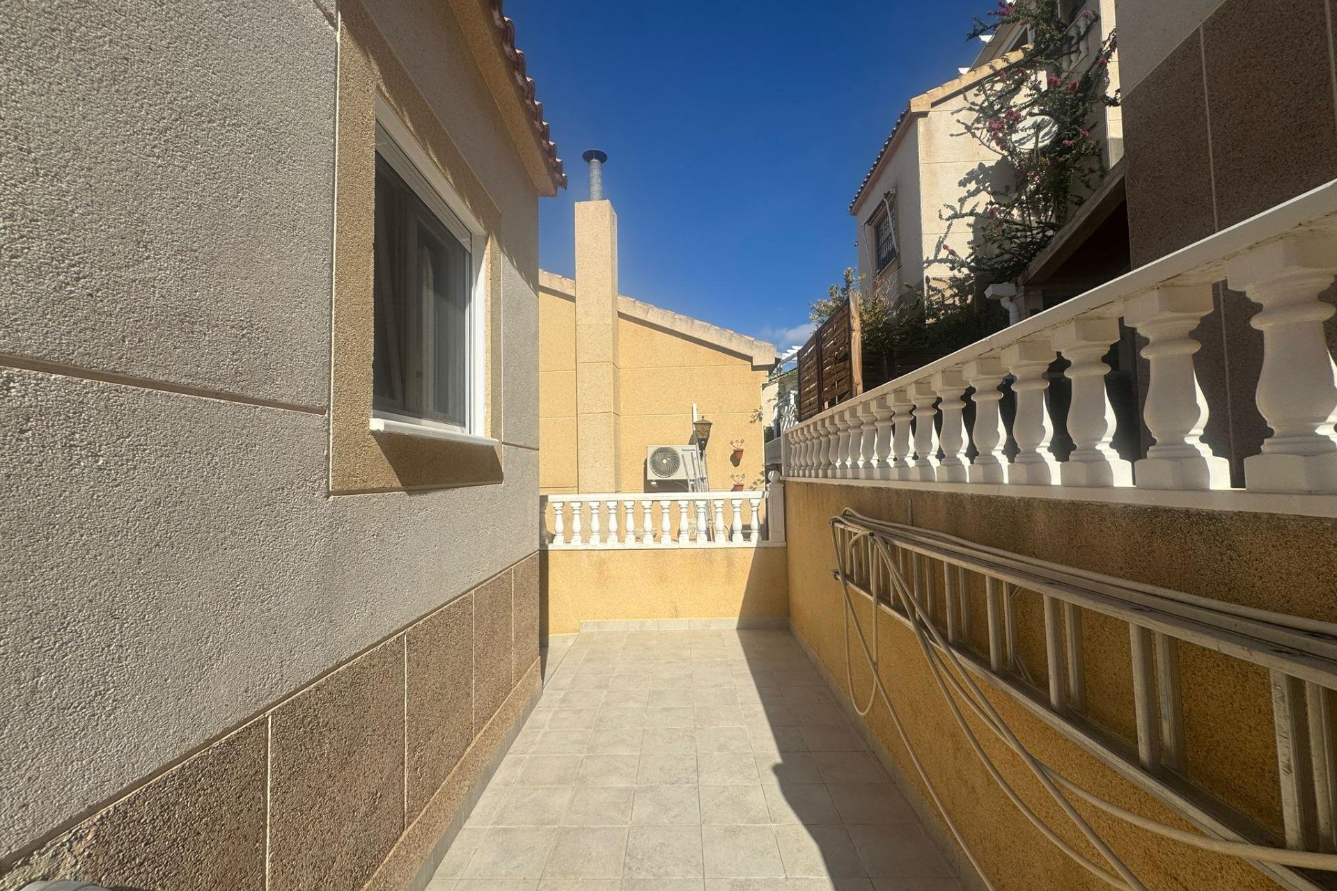 Segunda mano - Villa -
Torrevieja - Los Balcones - Los Altos del Edén