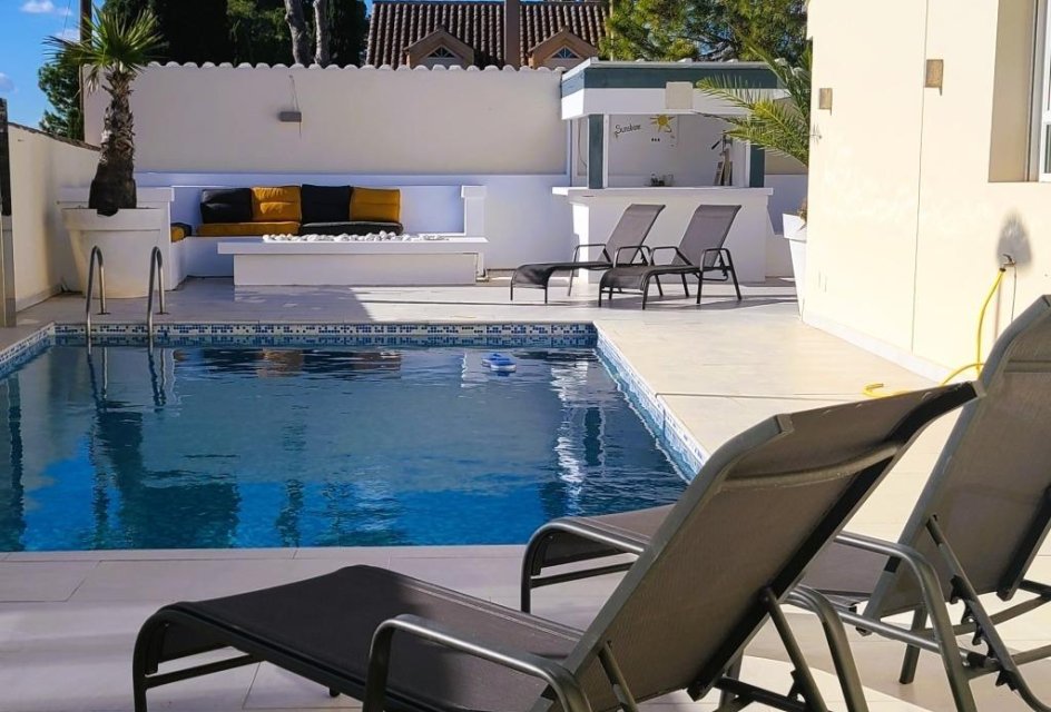 Segunda mano - Villa -
Torrevieja - Los Balcones - Los Altos del Edén