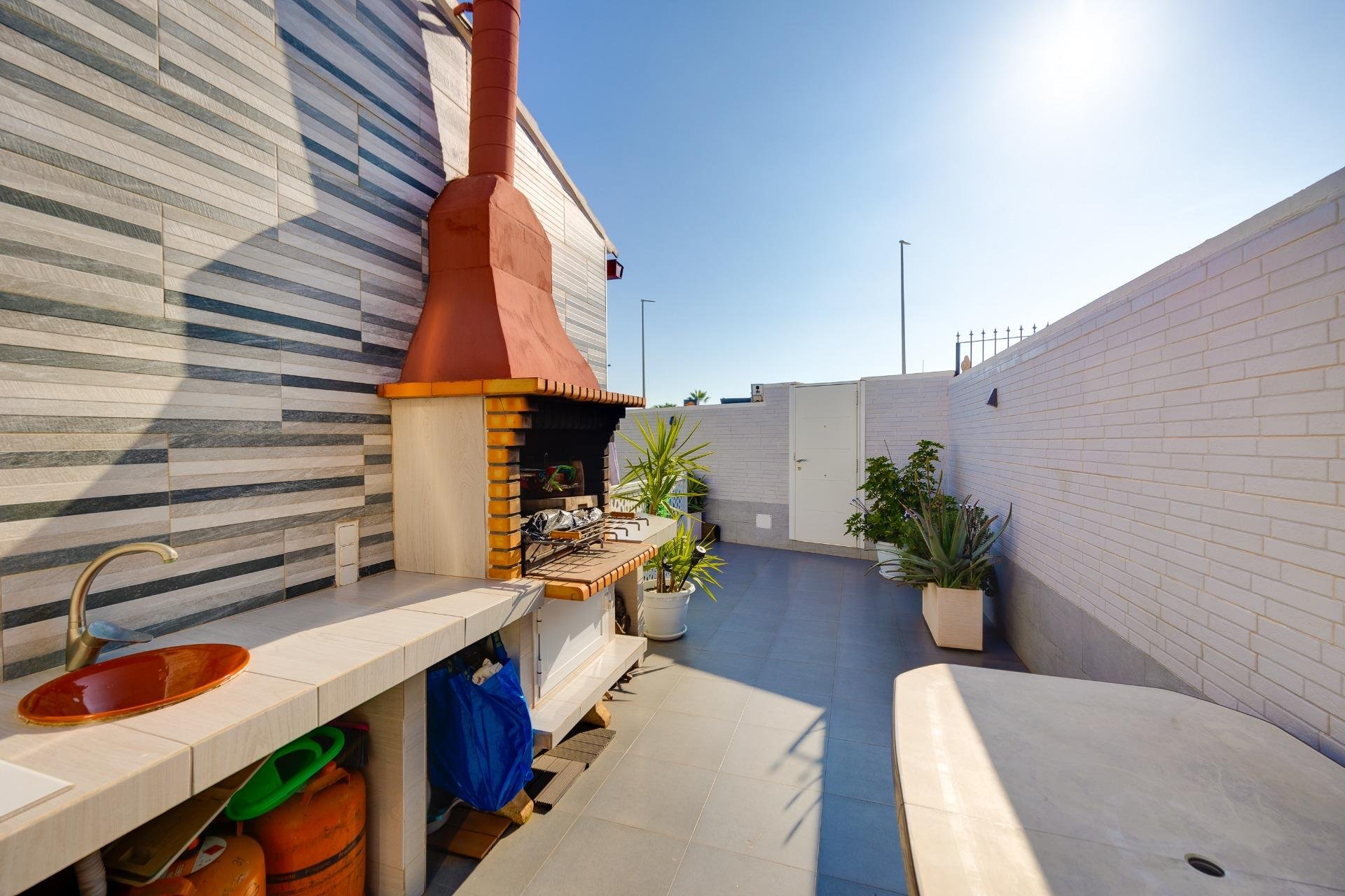 Segunda mano - Villa -
Torrevieja - Los Balcones - Los Altos del Edén