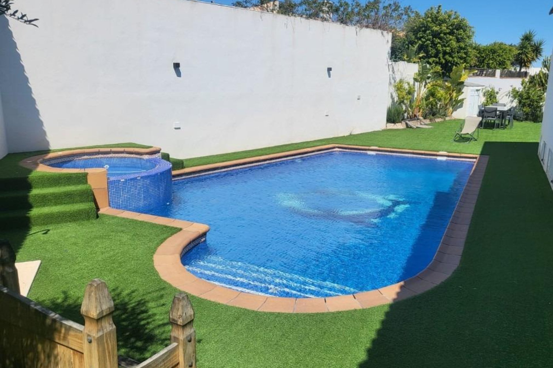Segunda mano - Villa -
Torrevieja - Los balcones