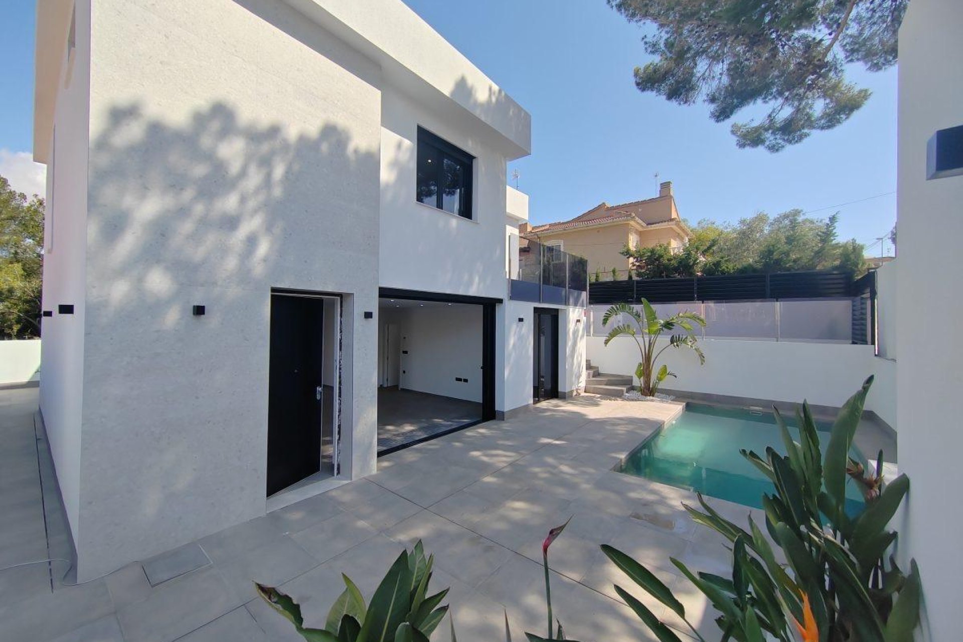 Segunda mano - Villa -
Torrevieja - Los balcones