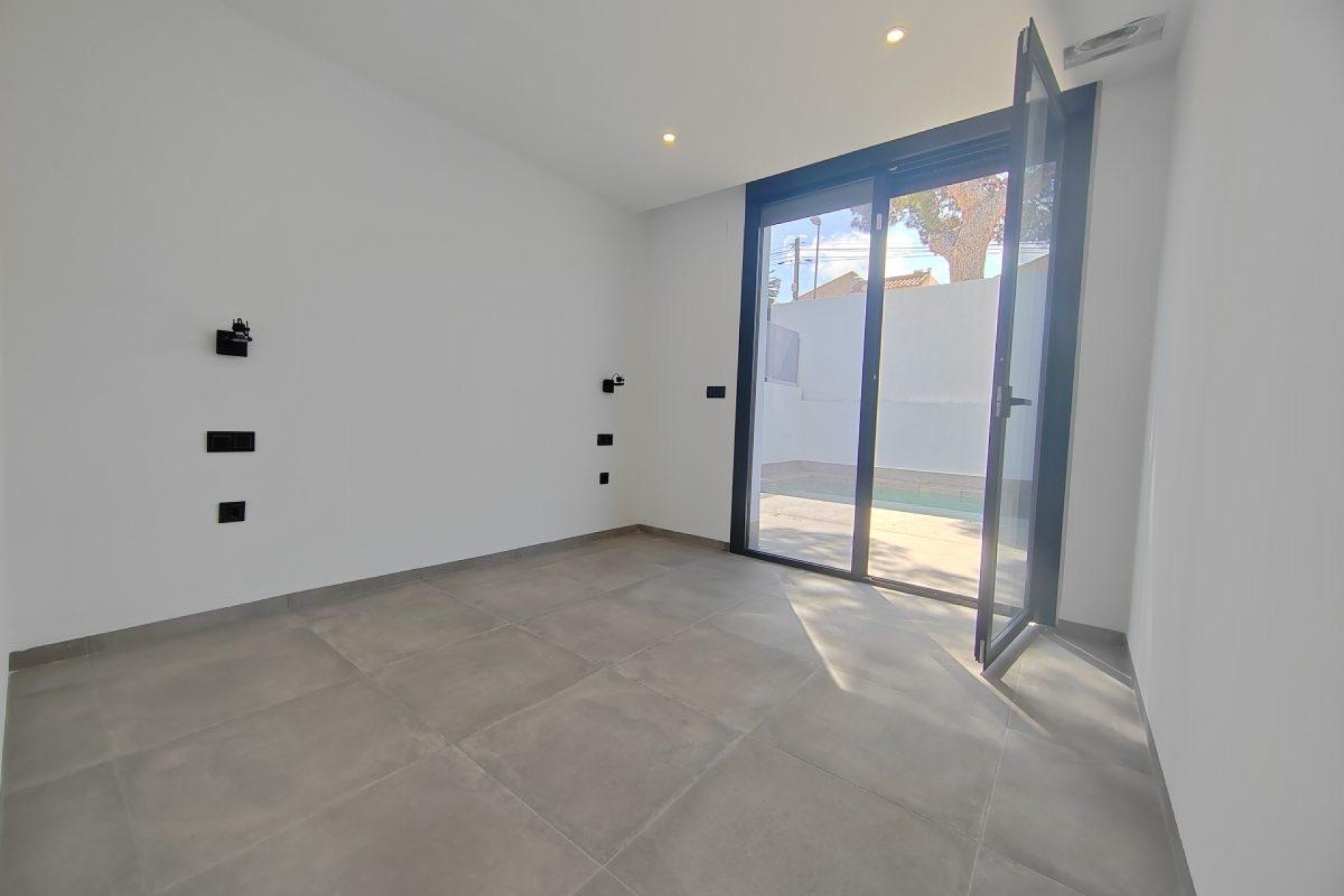 Segunda mano - Villa -
Torrevieja - Los balcones