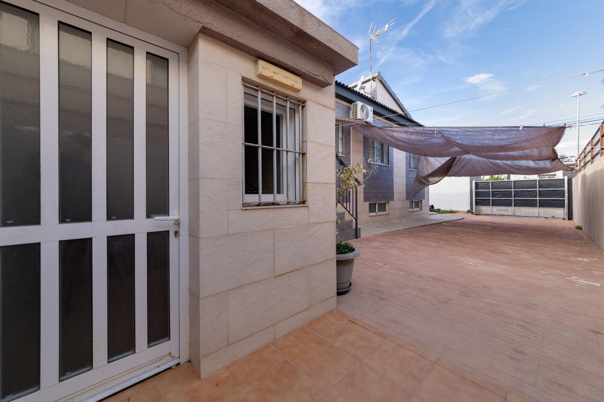 Segunda mano - Villa -
Torrevieja - Los balcones