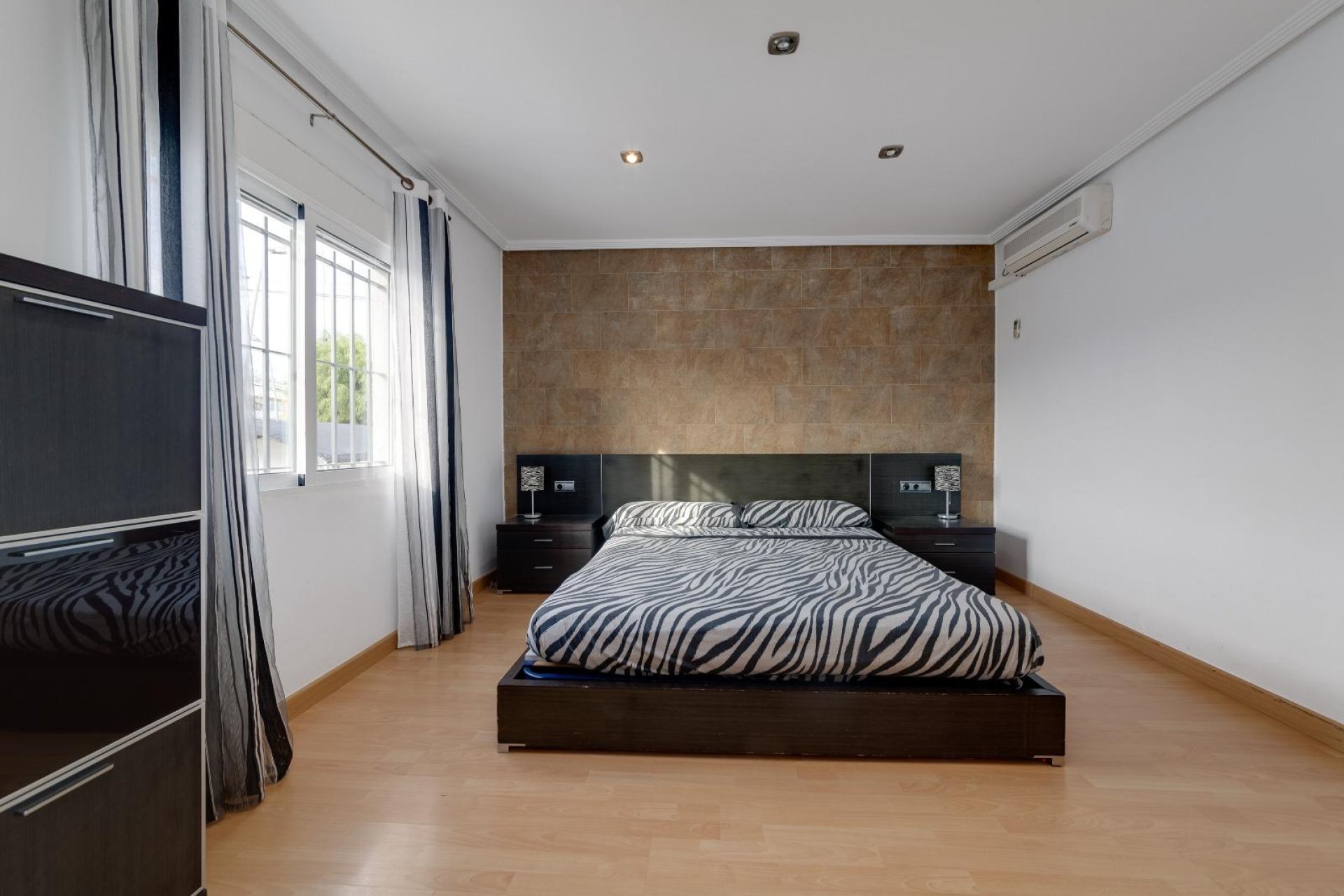 Segunda mano - Villa -
Torrevieja - Los balcones