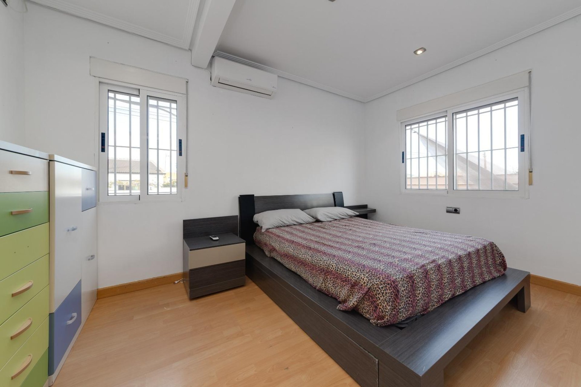 Segunda mano - Villa -
Torrevieja - Los balcones