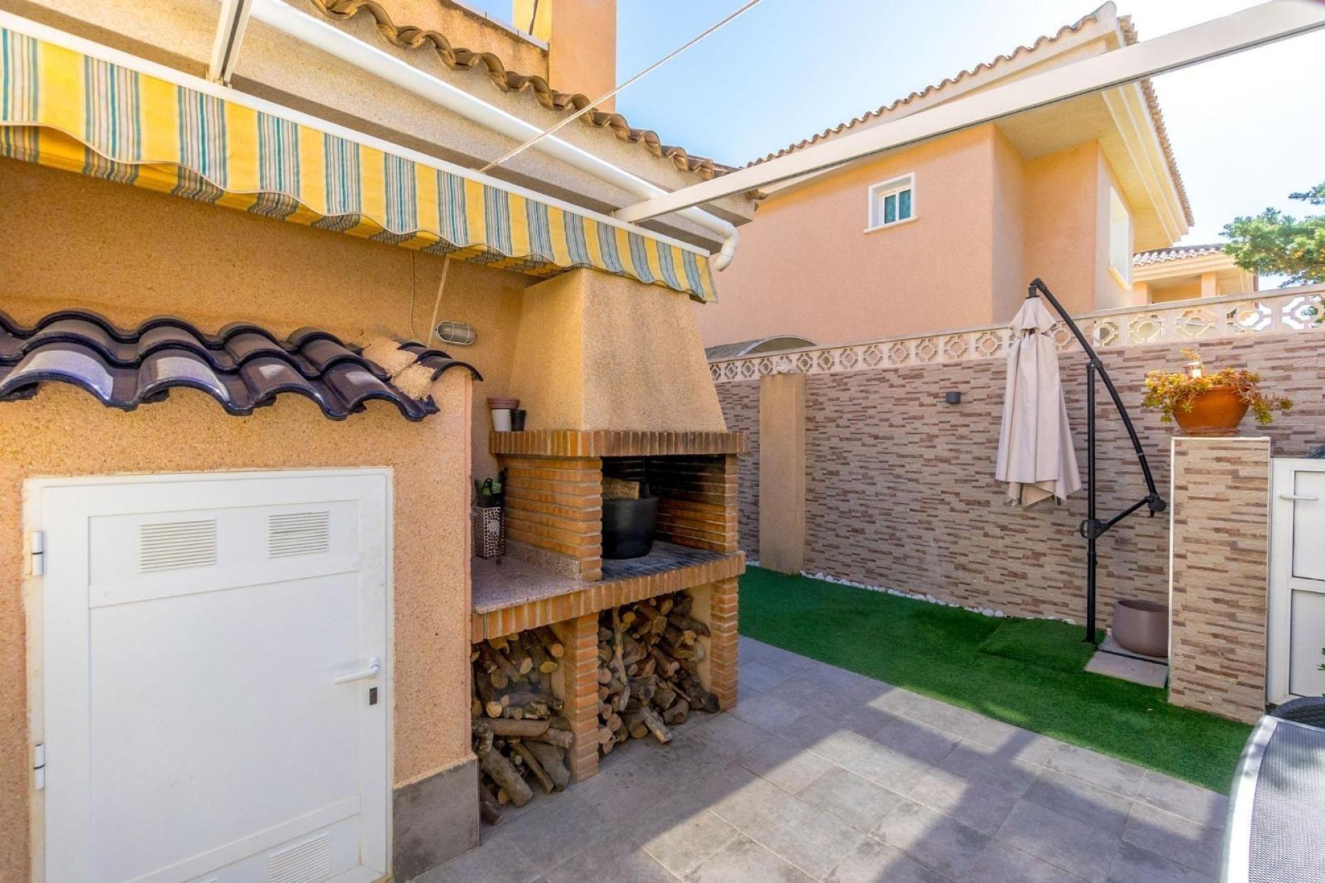 Segunda mano - Villa -
Torrevieja - Punta prima