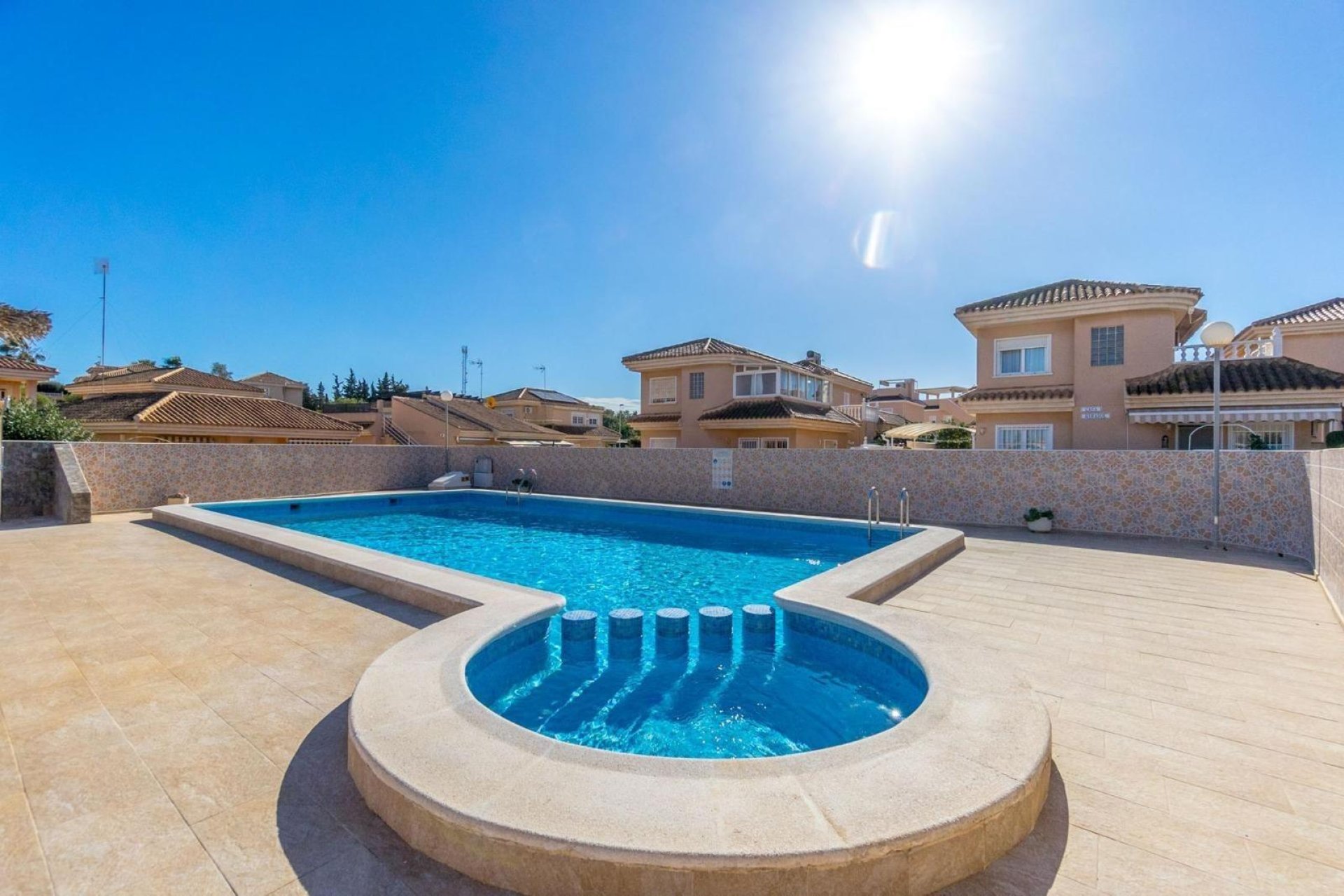 Segunda mano - Villa -
Torrevieja - Punta prima