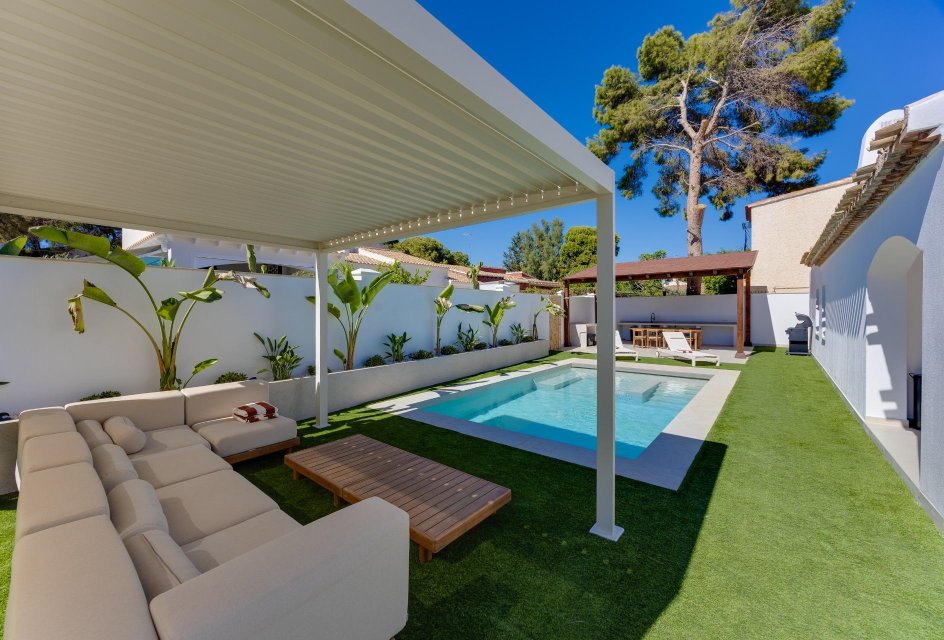 Short Term Rental - Villa -
Orihuela Costa - Punta Prima