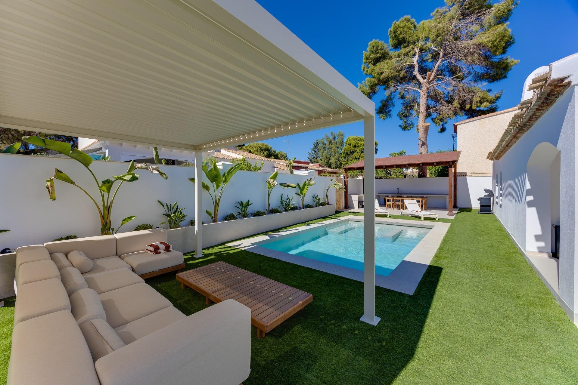 Short Term Rental - Villa -
Orihuela Costa - Punta Prima