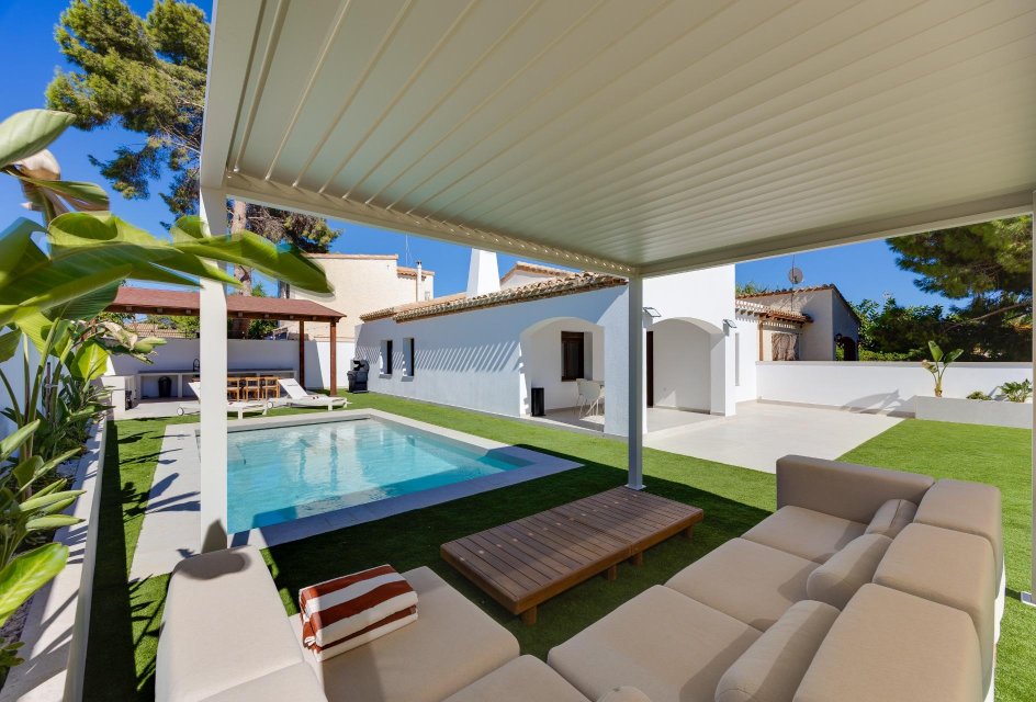 Short Term Rental - Villa -
Orihuela Costa - Punta Prima