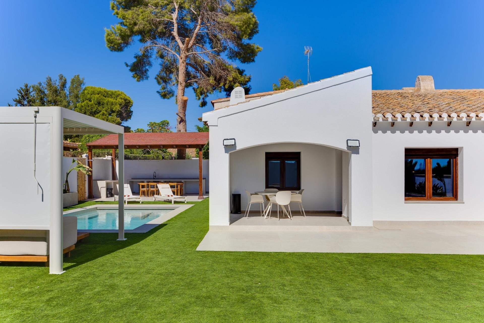 Short Term Rental - Villa -
Orihuela Costa - Punta Prima