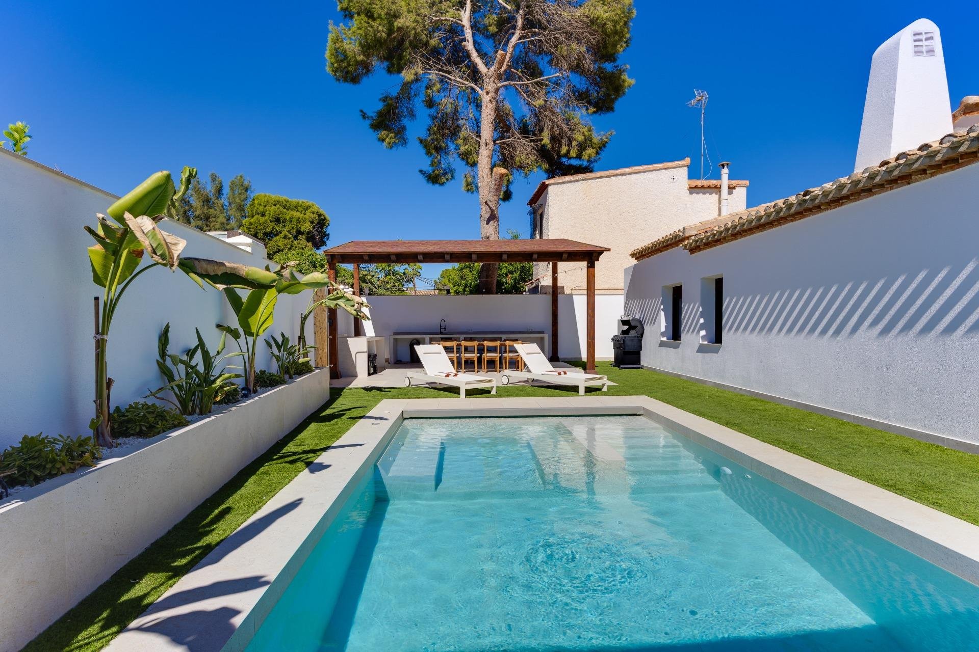 Short Term Rental - Villa -
Orihuela Costa - Punta Prima