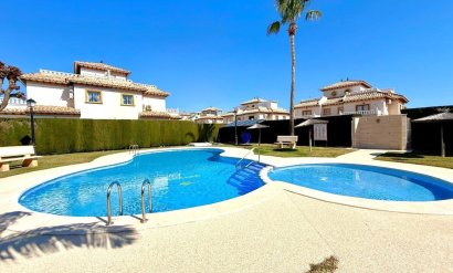 Stadthaus - Wiederverkauf -
            Orihuela Costa - AM-02249