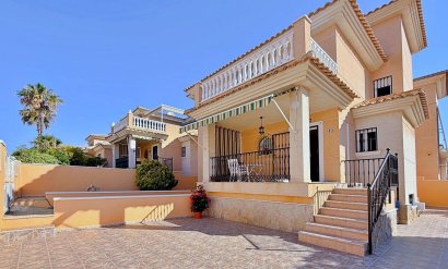 Stadthaus - Wiederverkauf - Orihuela Costa -
                Urbanización Perla del Mar