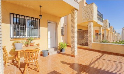 Terraced house - Herverkoop - Orihuela Costa -
                Los Altos