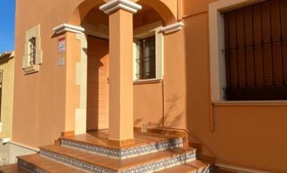 Townhouse - Resale - Algorfa -
                La finca