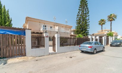 Townhouse - Resale - Orihuela Costa -
                La Zenia