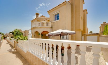 Townhouse - Resale - Orihuela Costa -
                Playa Flamenca
