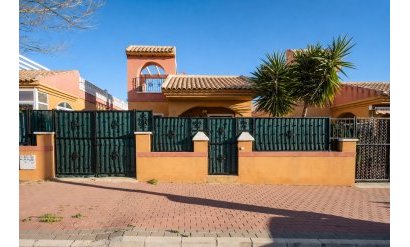 Villa - Herverkoop - Torrevieja -
                Aguas Nuevas