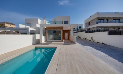 Villa - Obra nueva - Torrevieja -
                Aguas Nuevas