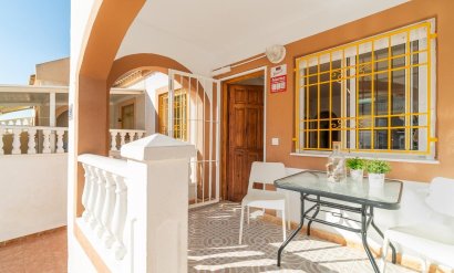 Villa - Resale - Torrevieja -
                El limonar