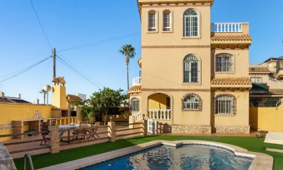 Villa - Segunda mano - Orihuela Costa -
                La Florida