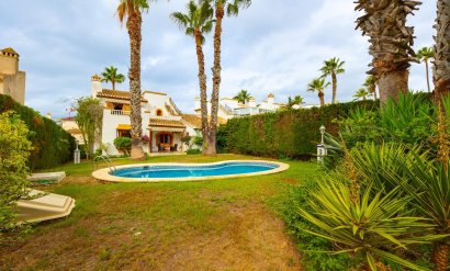 Villa - Wiederverkauf -
            Orihuela Costa - AM-02050
