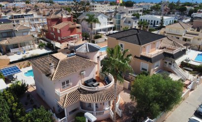 Villa - Wiederverkauf - Orihuela Costa -
                La Zenia