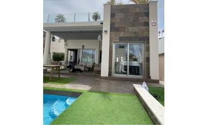 Villa - Wiederverkauf - Orihuela Costa -
                Villamartín