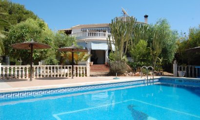Villa - Wiederverkauf -
            Torrevieja - AM-01766
