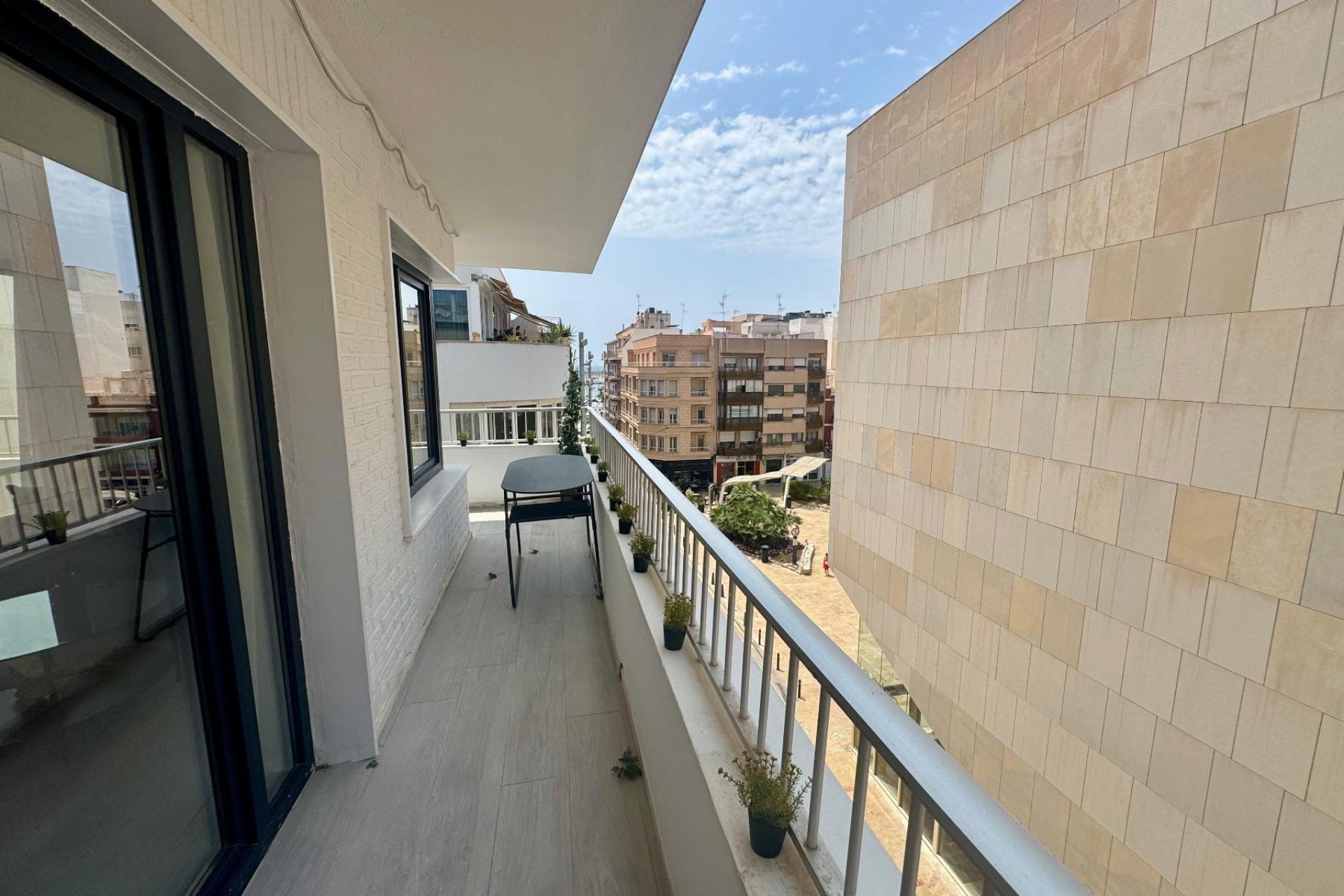 Wiederverkauf - Apartamento -
Torrevieja - CLUB NAUTICO TORREVIEJA