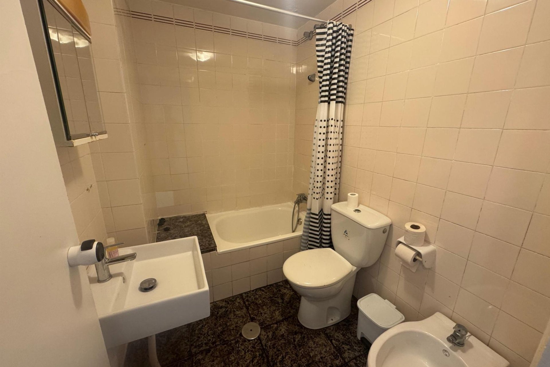 Wiederverkauf - Apartamento -
Torrevieja - Playa del Acequión