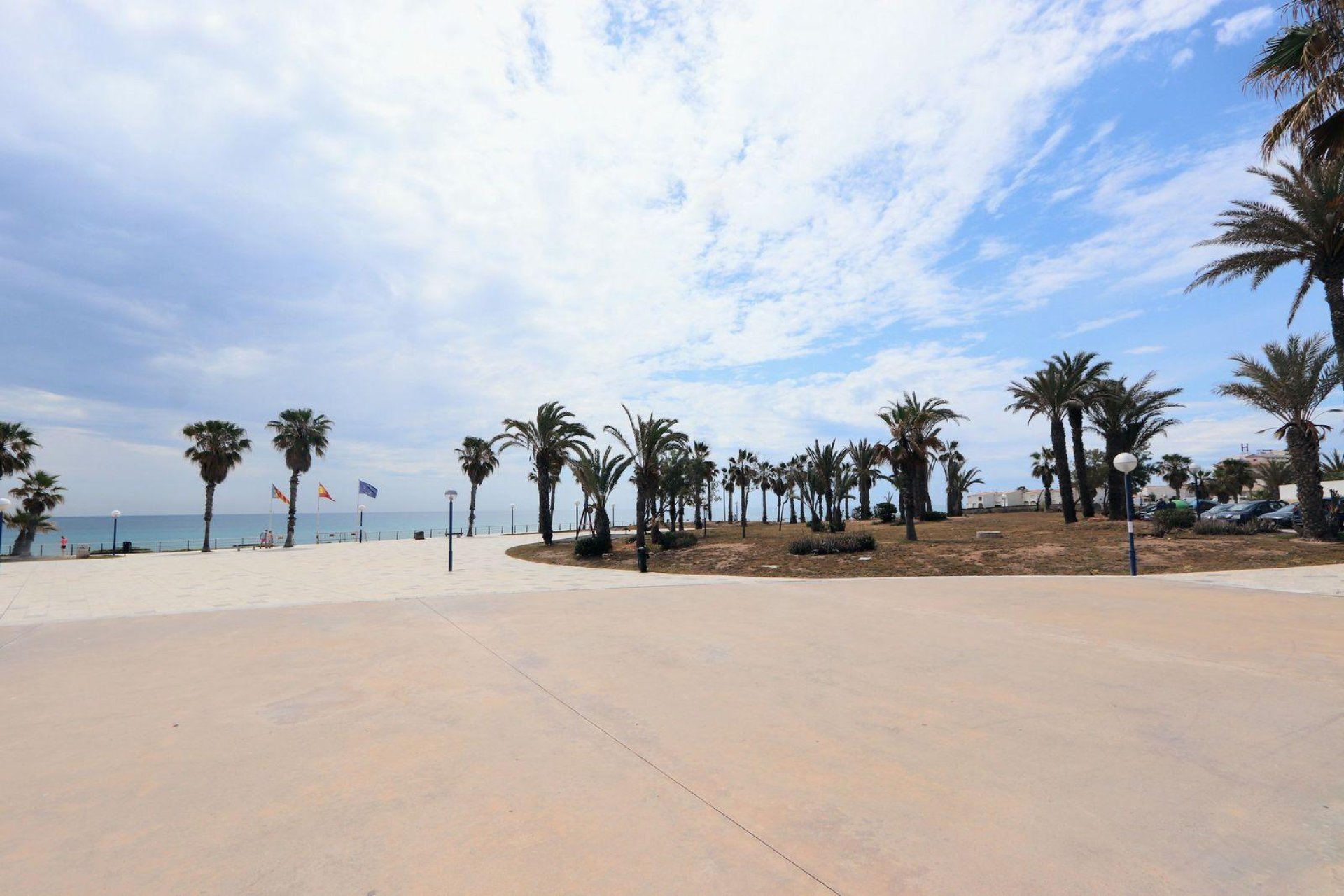 Wiederverkauf - Apartamento -
Torrevieja - Playa Flamenca