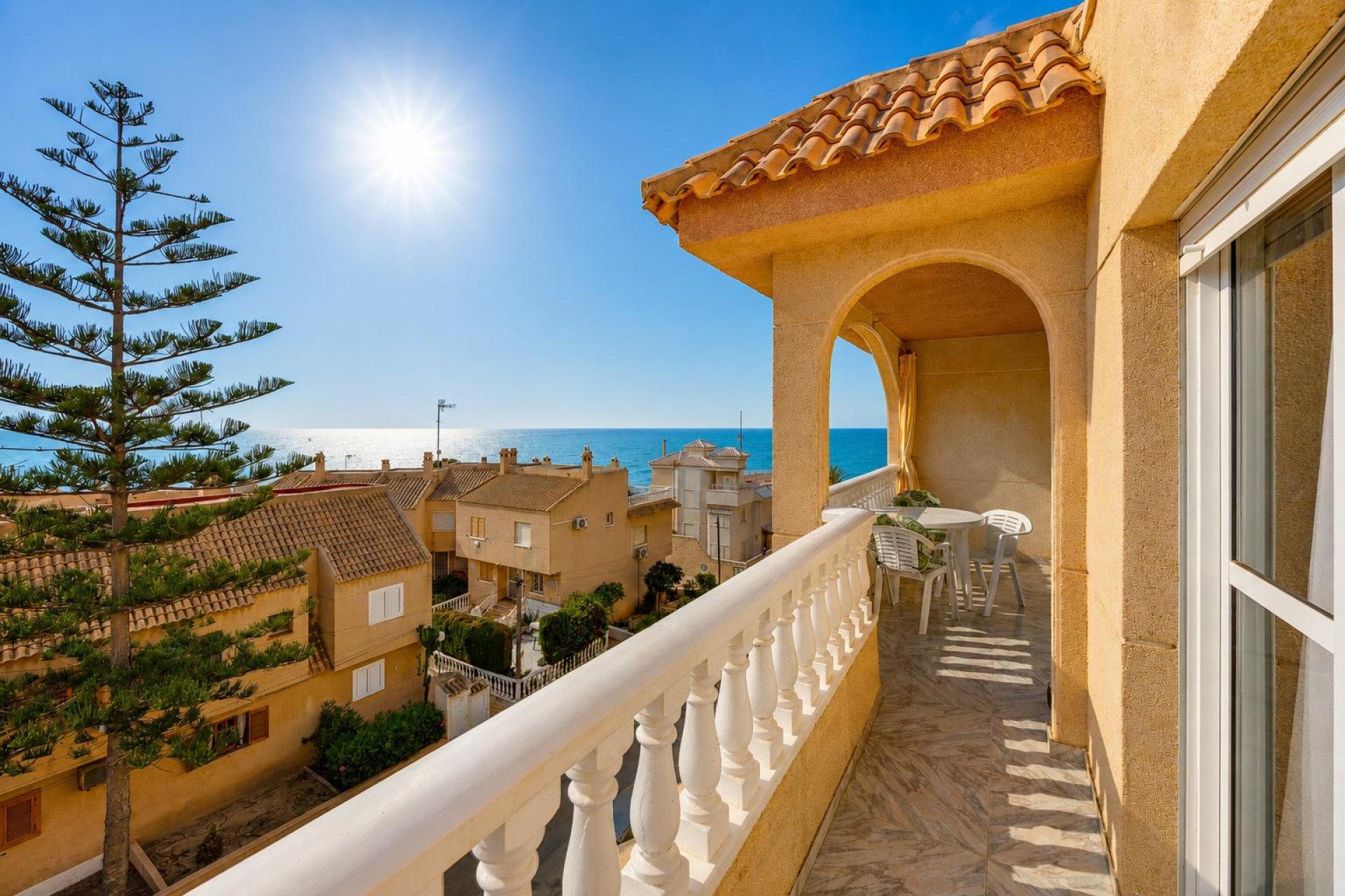 Wiederverkauf - Apartamento -
Torrevieja - Torre Del Moro