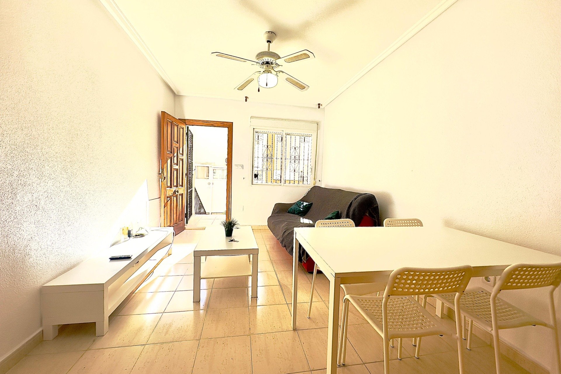 Wiederverkauf - Bungalow -
Orihuela Costa - La Florida