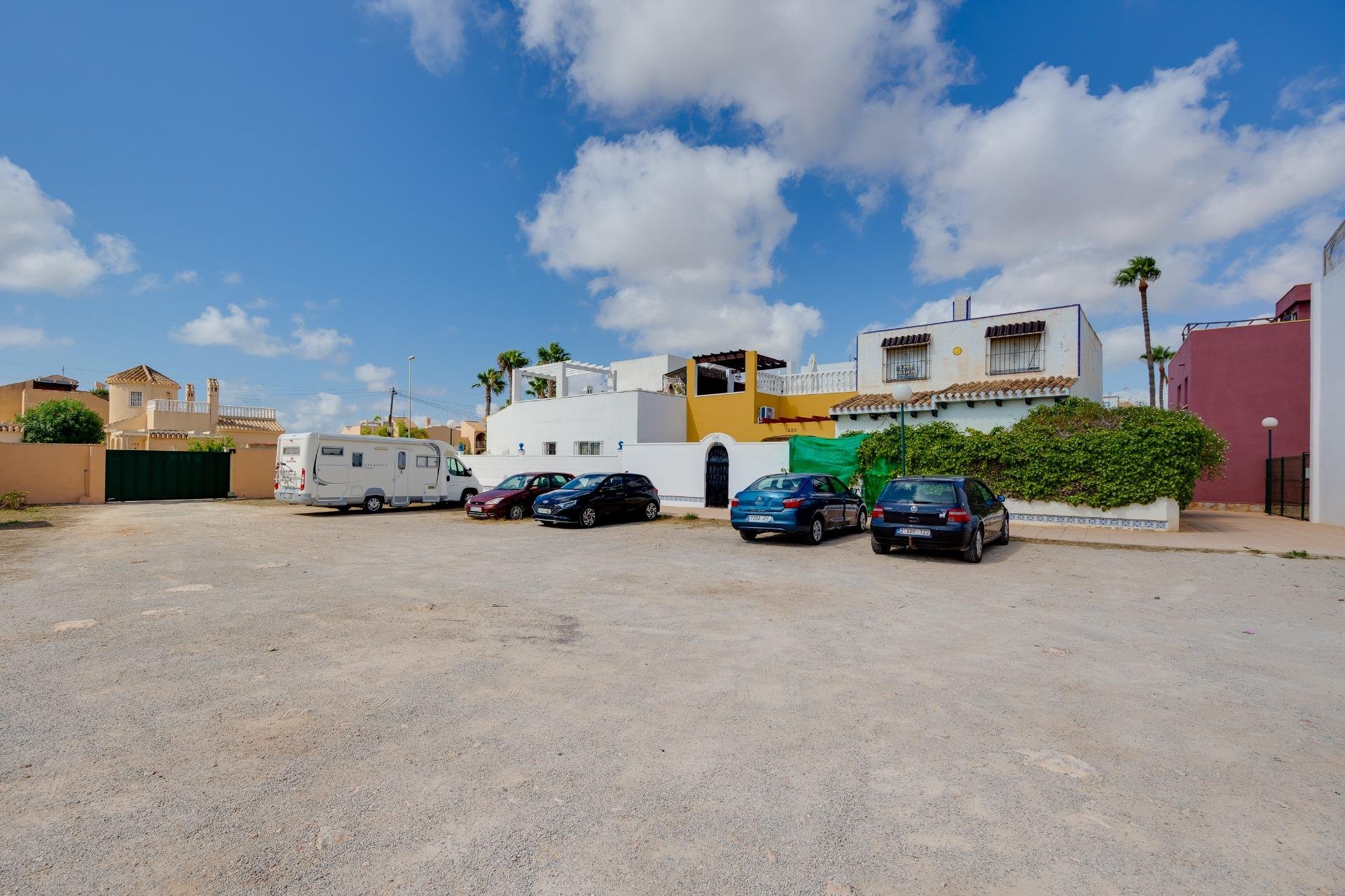 Wiederverkauf - Bungalow -
Orihuela Costa - Los Almendros-La Florida