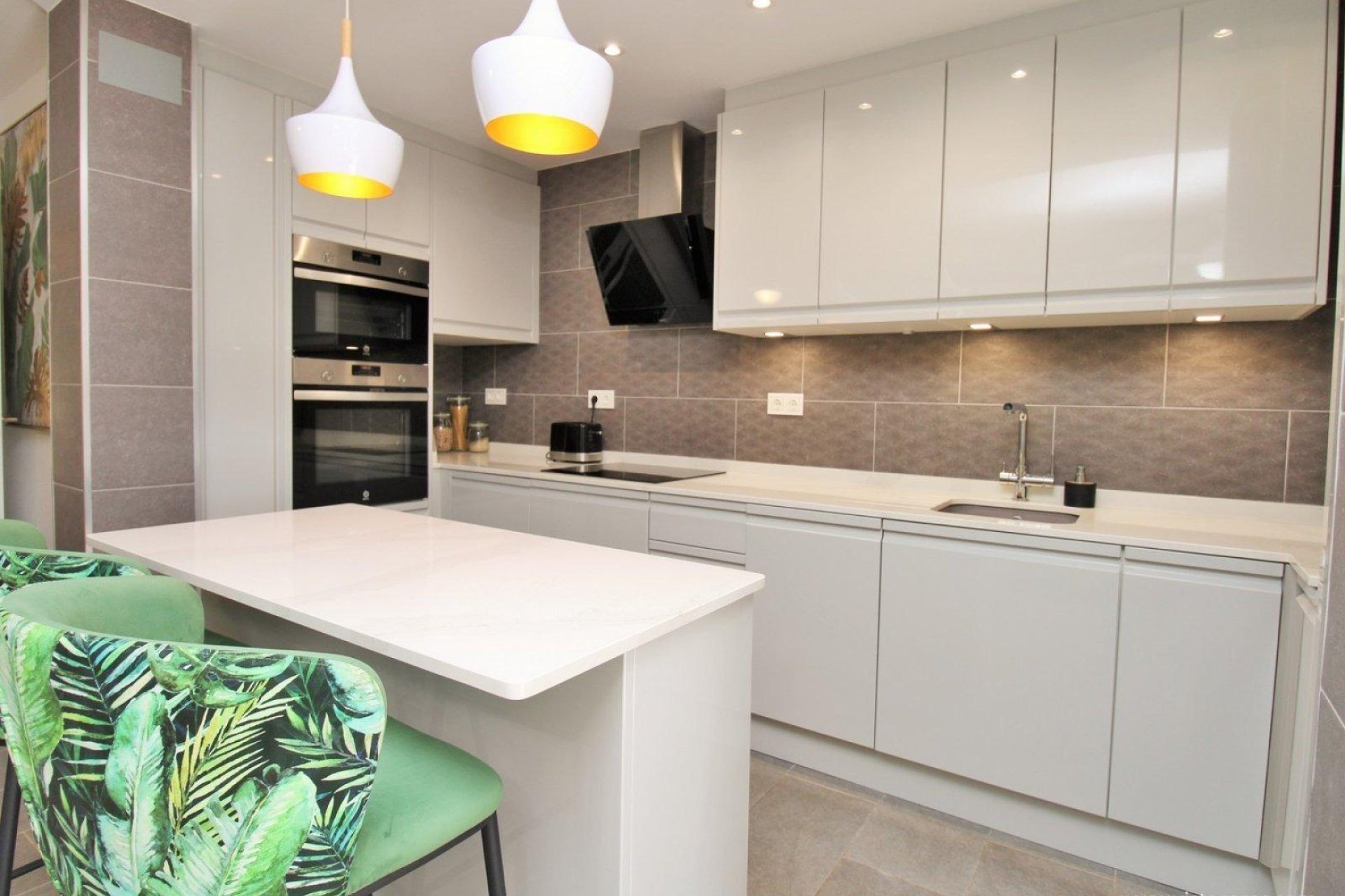 Wiederverkauf - Bungalow -
Orihuela Costa - Los Dolses