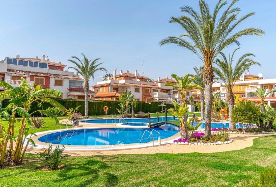 Wiederverkauf - Bungalow -
Orihuela Costa - Punta Prima