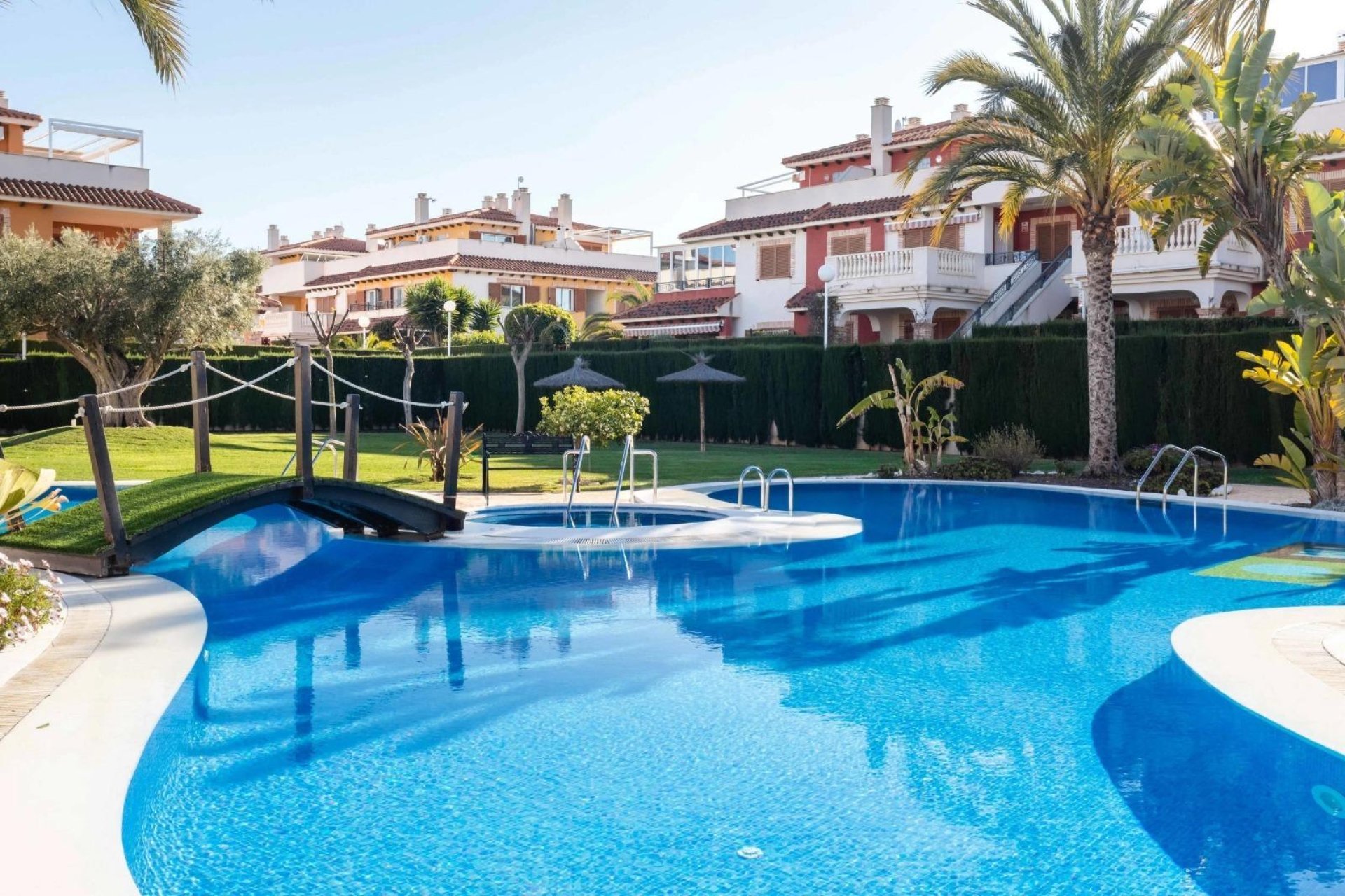 Wiederverkauf - Bungalow -
Orihuela Costa - Punta Prima