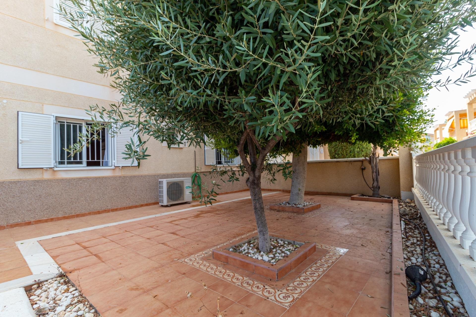 Wiederverkauf - Bungalow -
Orihuela Costa - Punta Prima