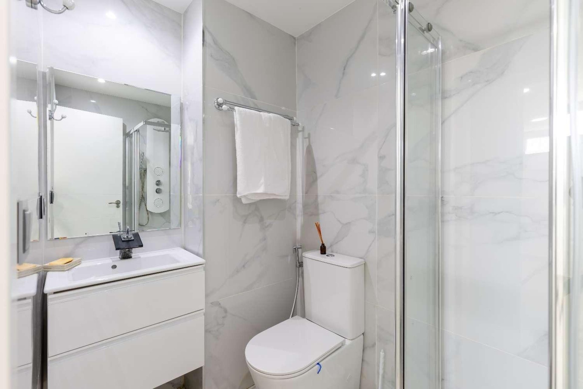 Wiederverkauf - Bungalow -
Orihuela Costa - Villamartín-Las Filipinas