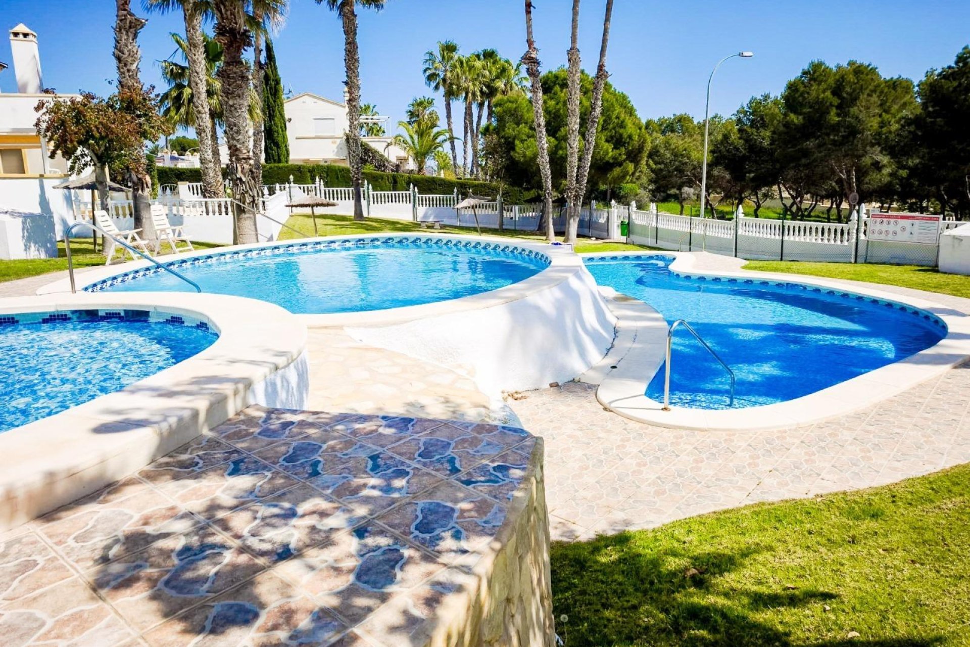 Wiederverkauf - Bungalow -
Orihuela Costa - Villamartín-Las Filipinas