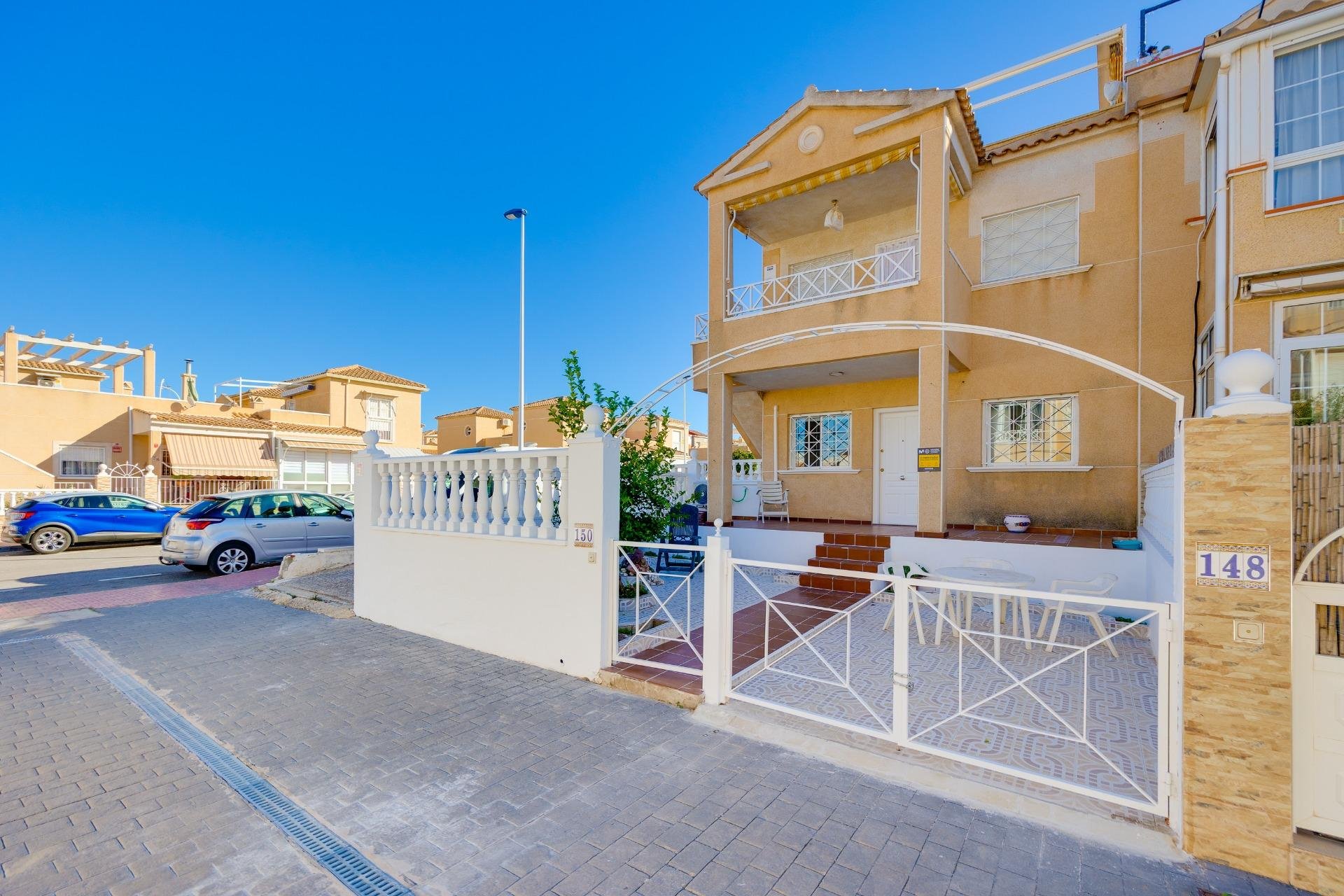 Wiederverkauf - Bungalow -
Torrevieja - Parque Acuático - Sector 25