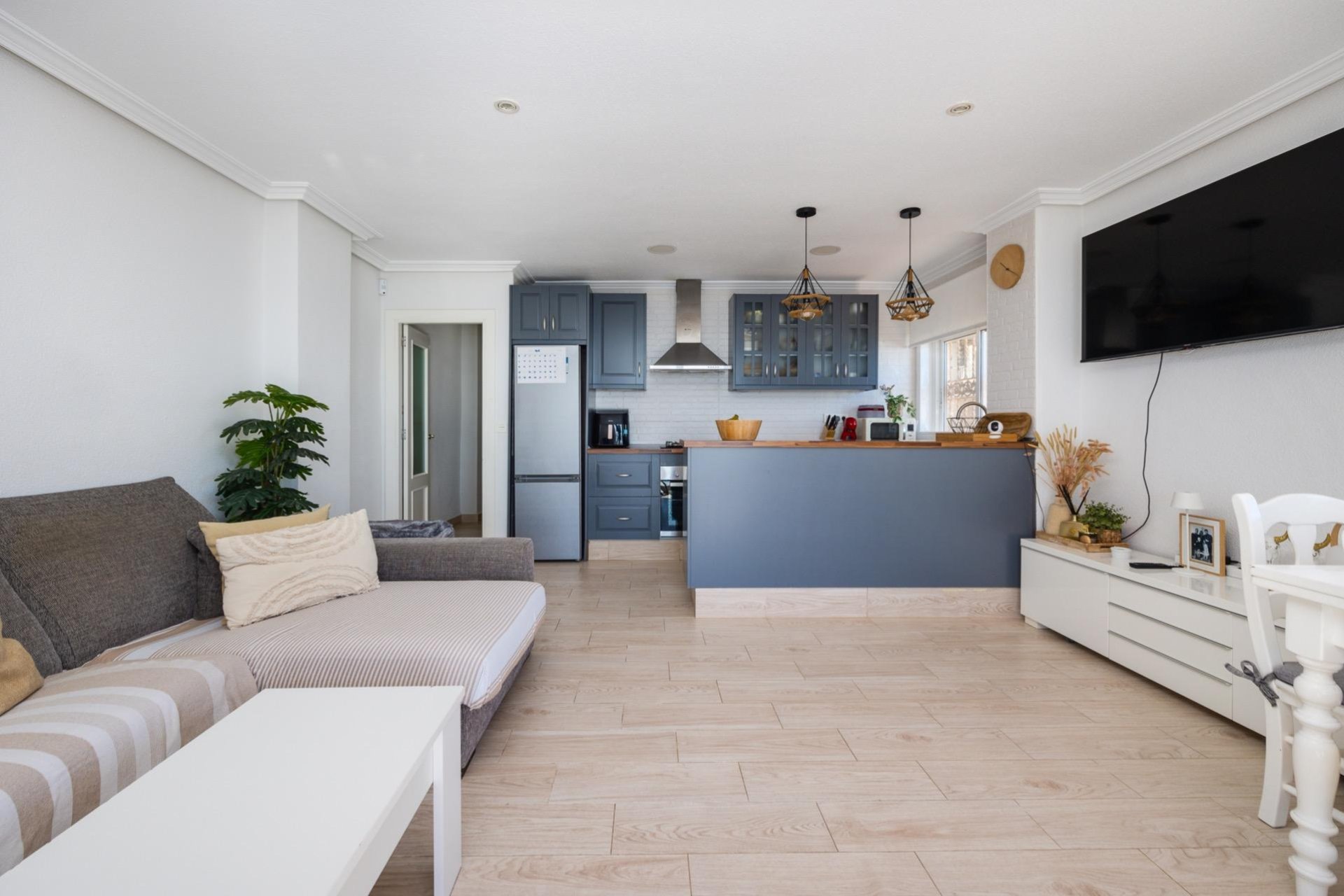 Wiederverkauf - Bungalow -
Torrevieja - Playa de los Naufragos