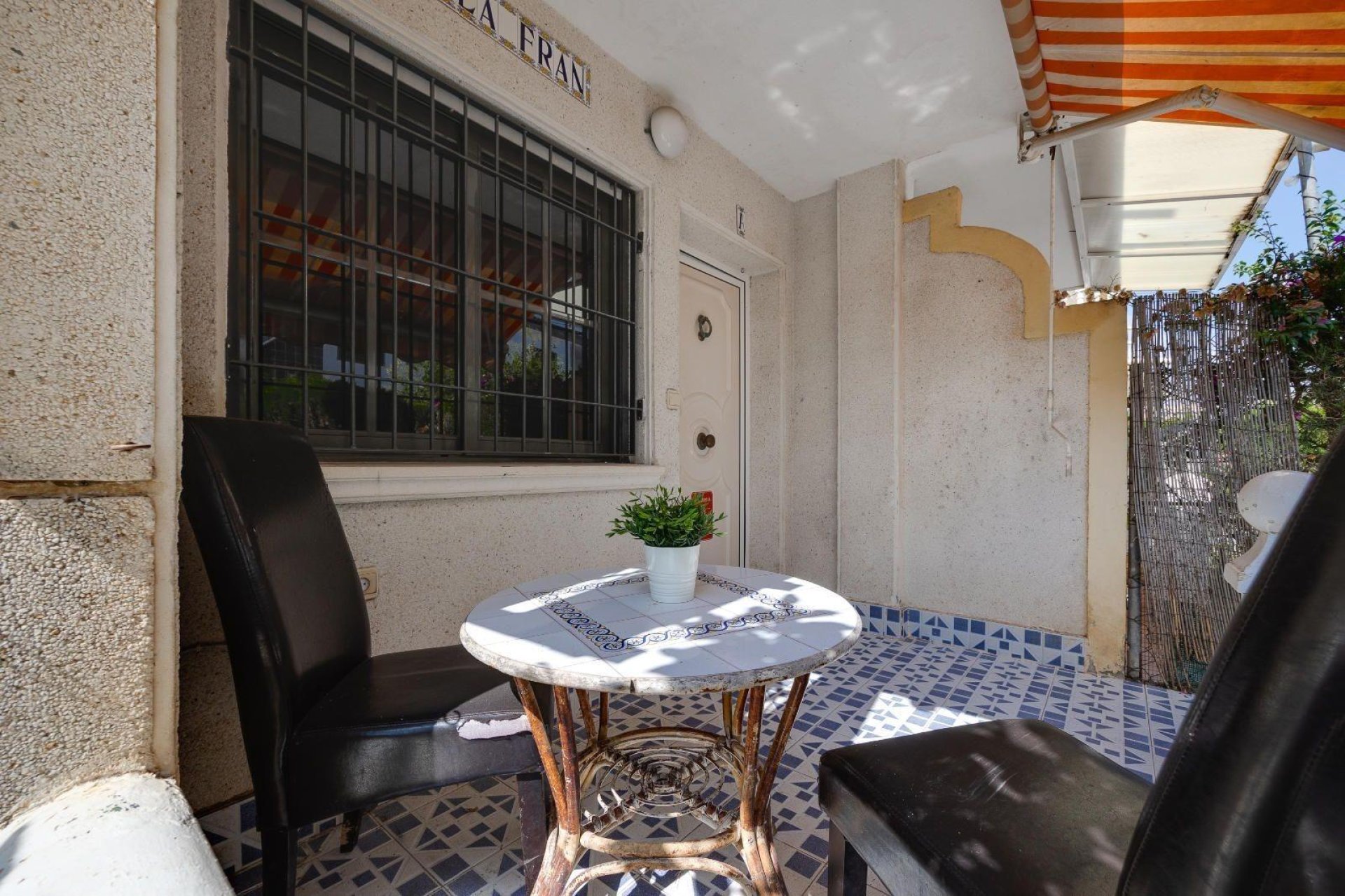 Wiederverkauf - Bungalow -
Torrevieja - Punta prima